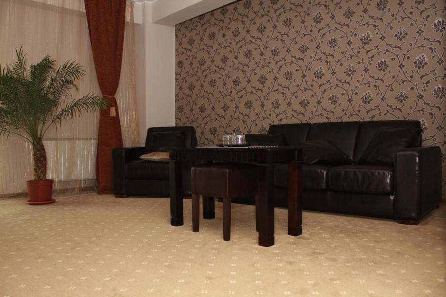 Hotel Imperium Suceava Exterior foto